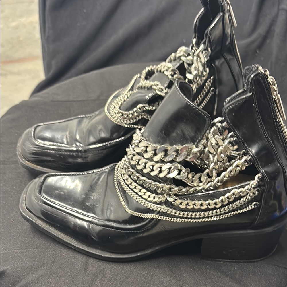 Trafalgar Black and Silver Chain Boots